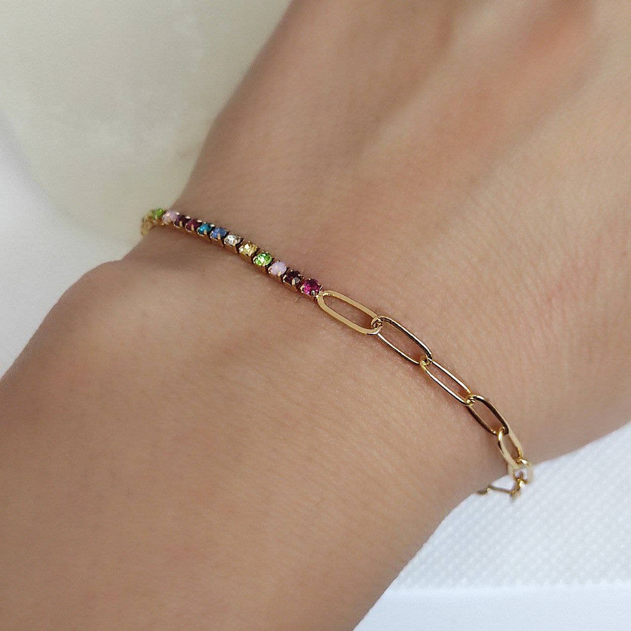 دستبند زنانه تاش (TOSH) طرح دوگانه طلایی با سنگ‌های رنگی