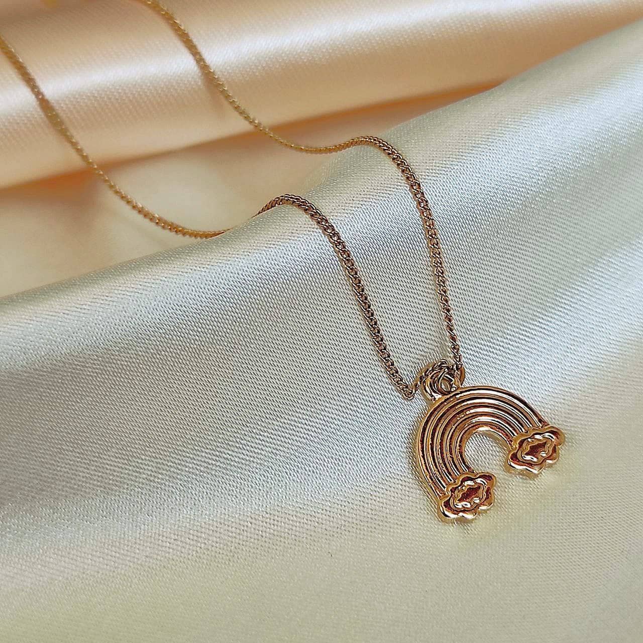 گردنبند ظریف زنانه طرح رنگین کمان طلایی (Gold Plated) - نماد امید و شانس